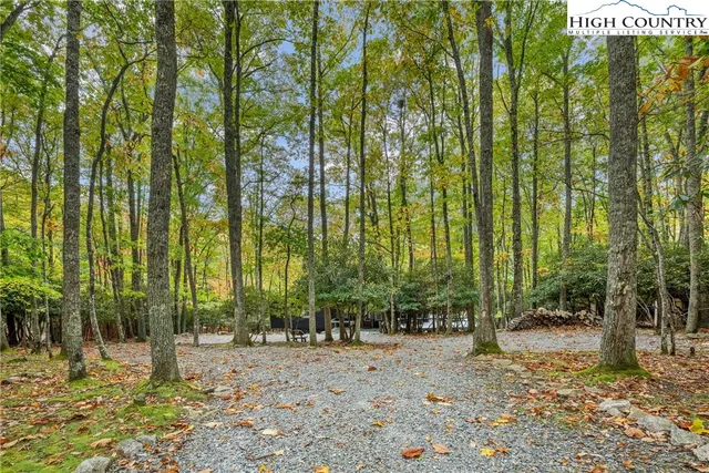 $575,000 | 713 Pine Ridge Road, Beech Mountain, NC 28604