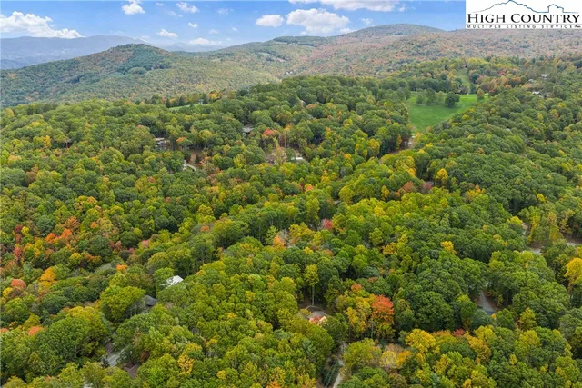 $575,000 | 713 Pine Ridge Road, Beech Mountain, NC 28604