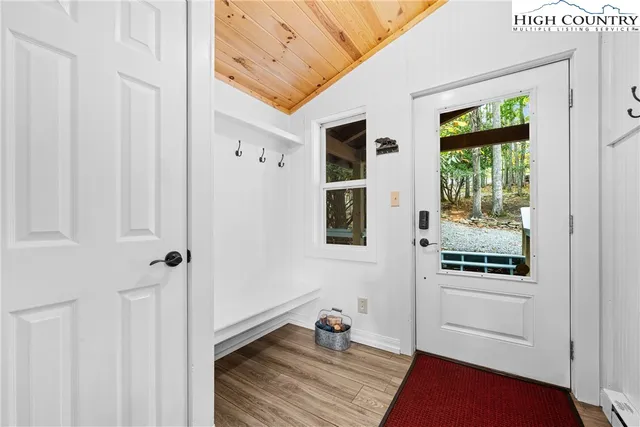 $575,000 | 713 Pine Ridge Road, Beech Mountain, NC 28604