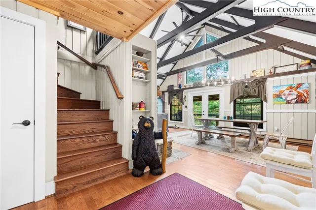 $575,000 | 713 Pine Ridge Road, Beech Mountain, NC 28604