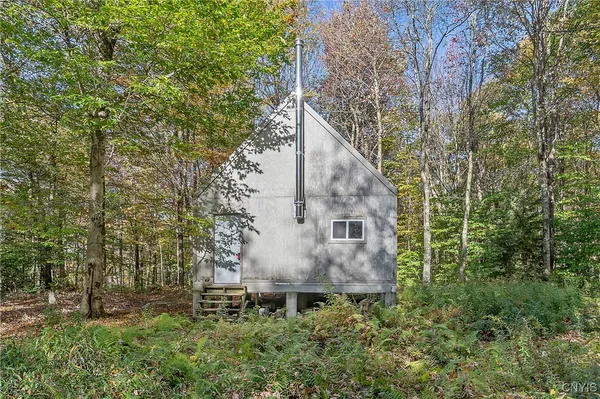 $84,900 | 97 Beaver Creek, Redfield, NY 13437