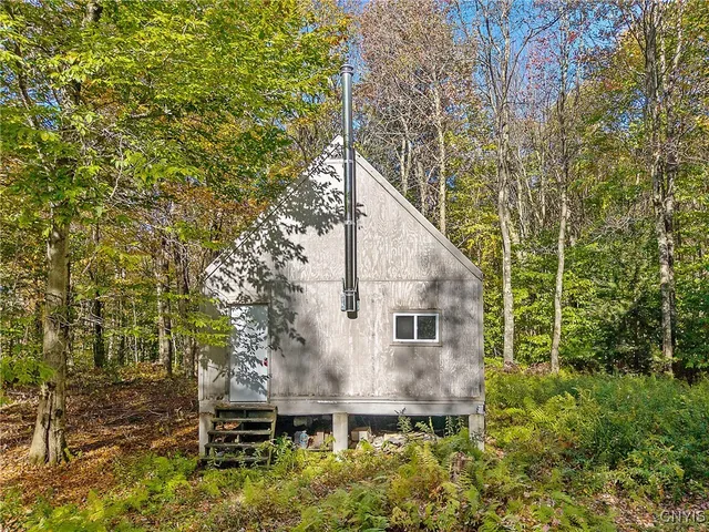 $84,900 | 97 Beaver Creek, Redfield, NY 13437