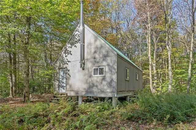 $84,900 | 97 Beaver Creek, Redfield, NY 13437