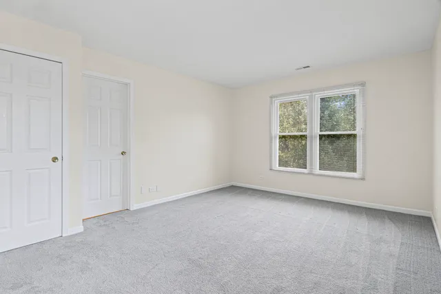 $2,500 | 1725 Pickwick Lane, Glenview, IL 60026