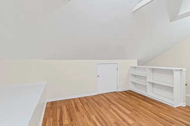 $2,500 | 1725 Pickwick Lane, Glenview, IL 60026