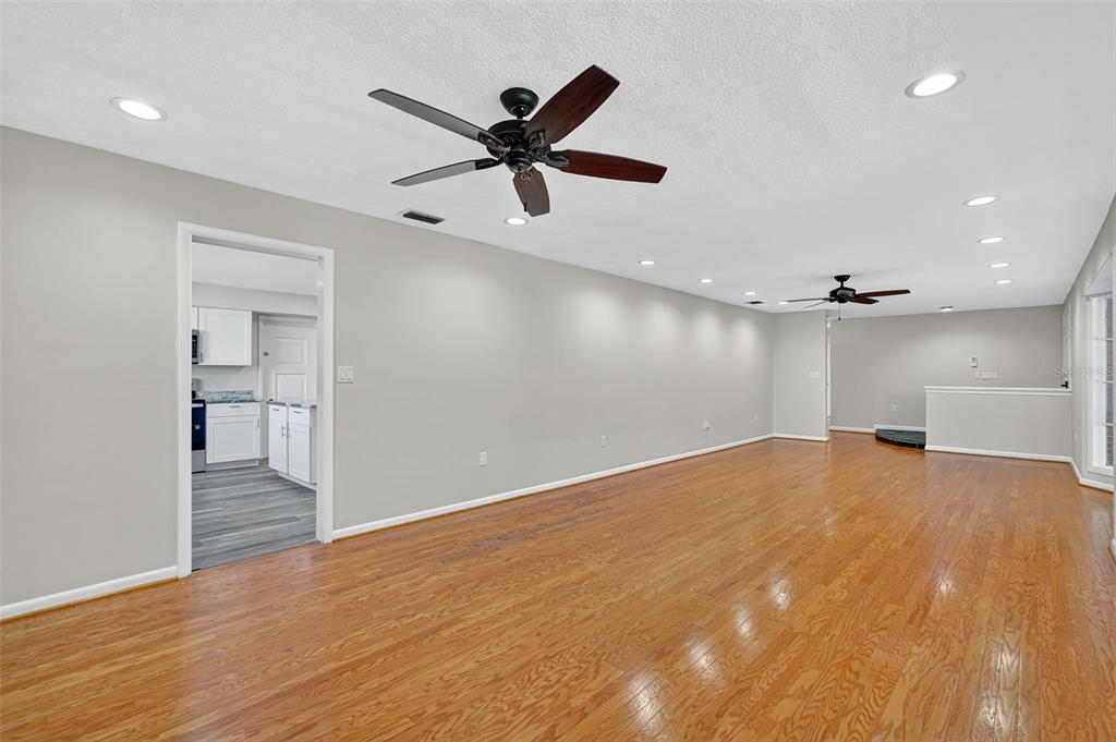 639 Howard Avenue Lakeland, FL 33815 - Photo 19 of 63