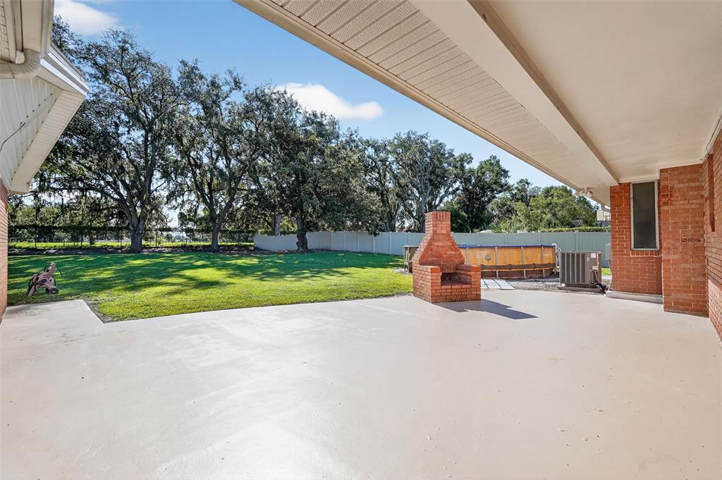 639 Howard Avenue Lakeland, FL 33815 - Photo 46 of 63