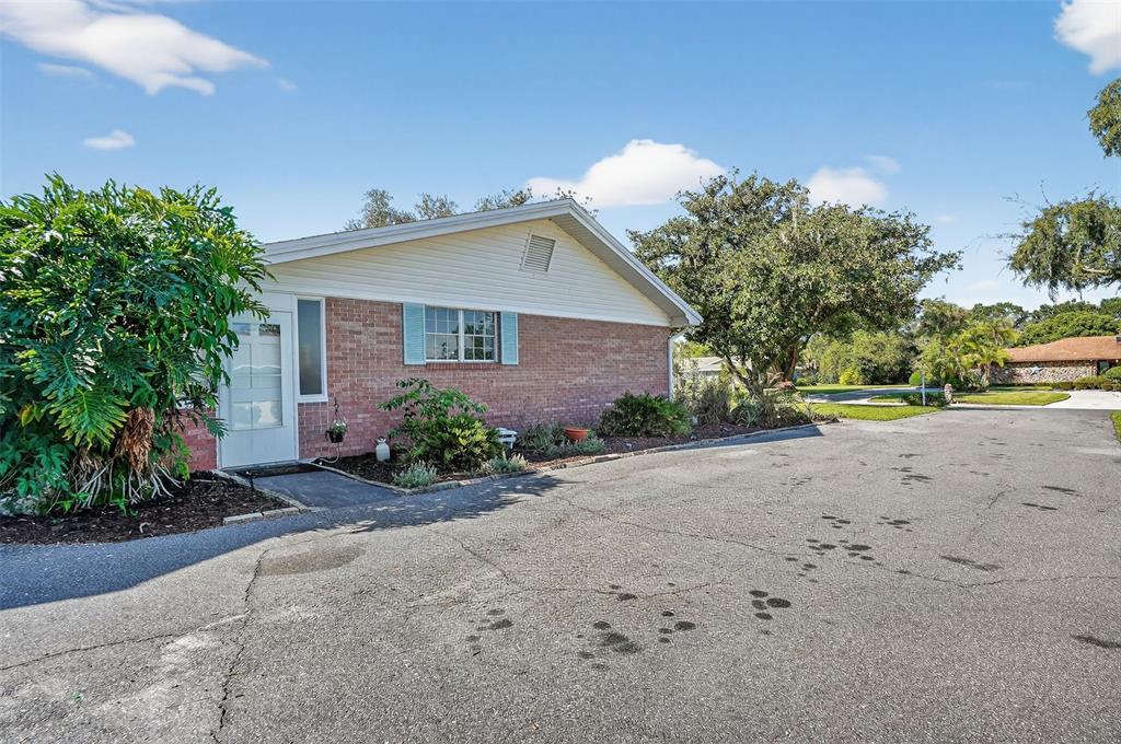 639 Howard Avenue Lakeland, FL 33815 - Photo 48 of 63