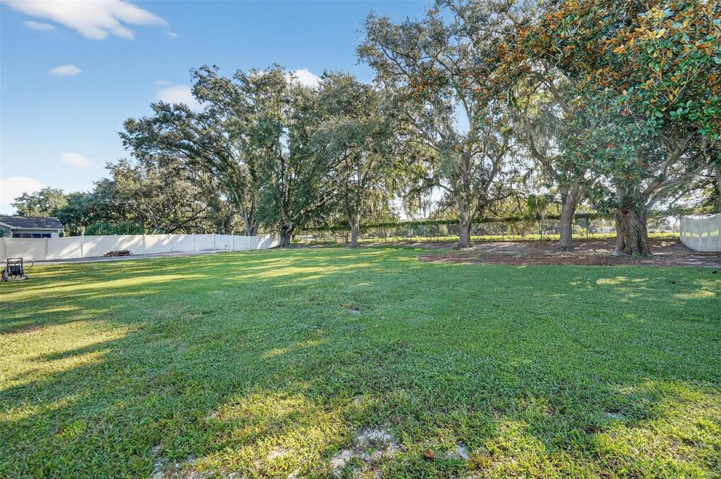 639 Howard Avenue Lakeland, FL 33815 - Photo 53 of 63