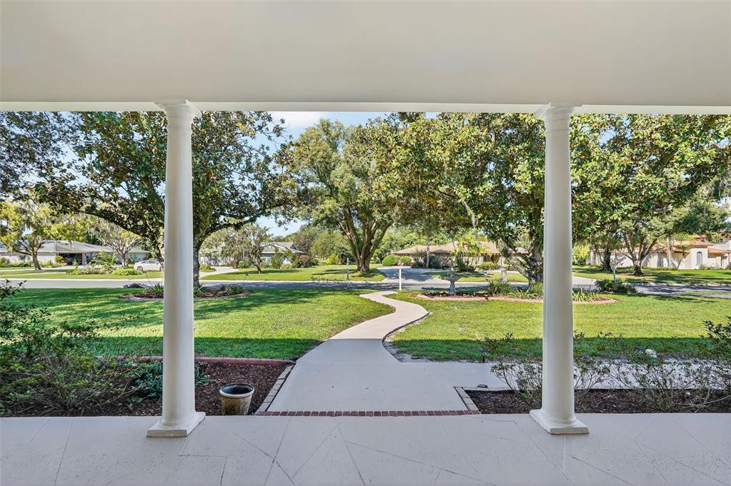 639 Howard Avenue Lakeland, FL 33815 - Photo 9 of 63