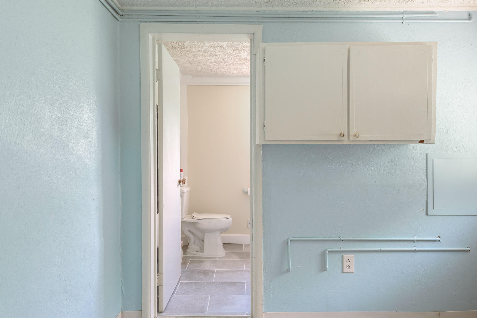 7624 Harper Road Hixson, TN 37343 - Photo 12 of 31 Laundry Room