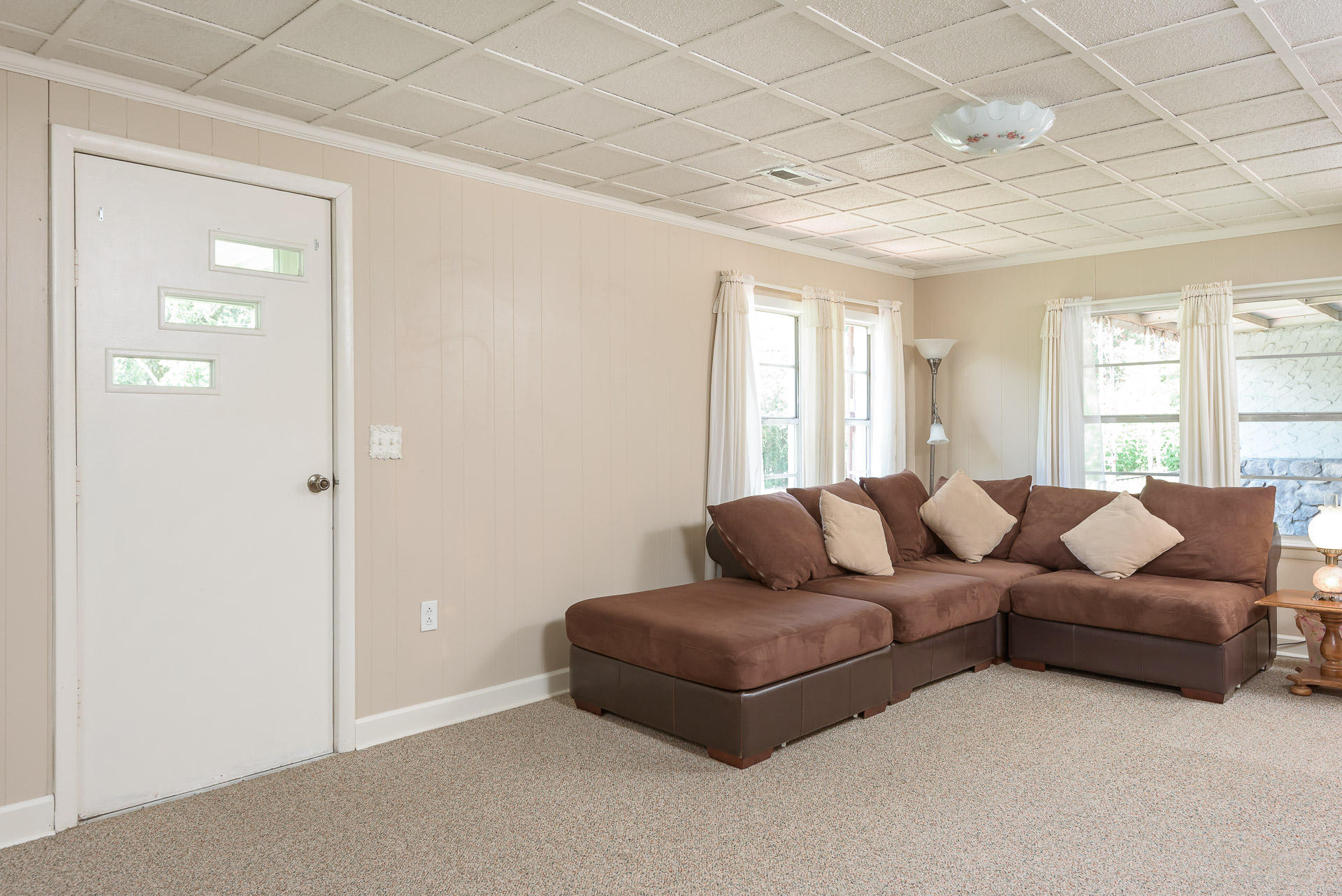 7624 Harper Road Hixson, TN 37343 - Photo 3 of 31 Living Room