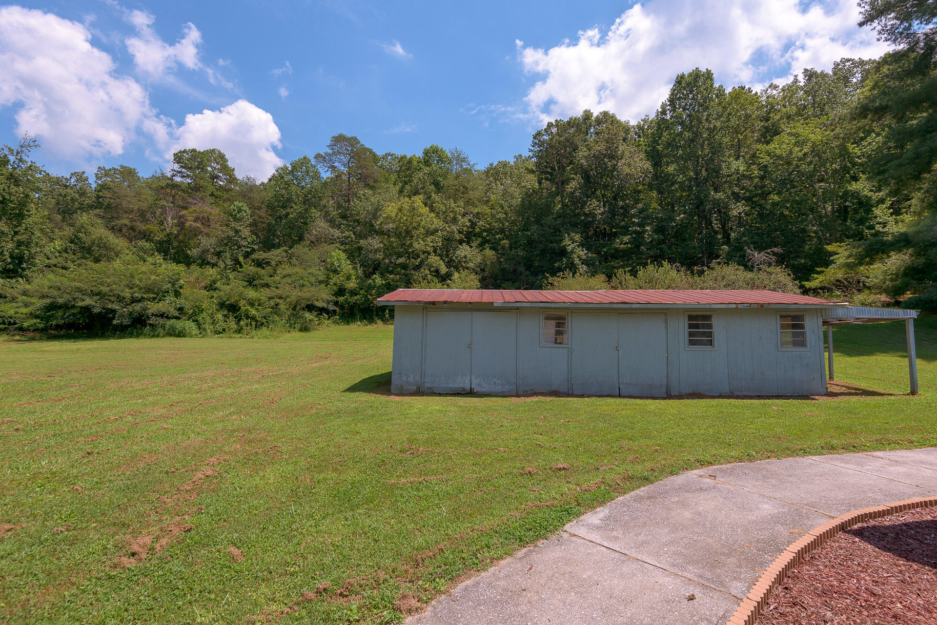 7624 Harper Road Hixson, TN 37343 - Photo 29 of 31 Out Building