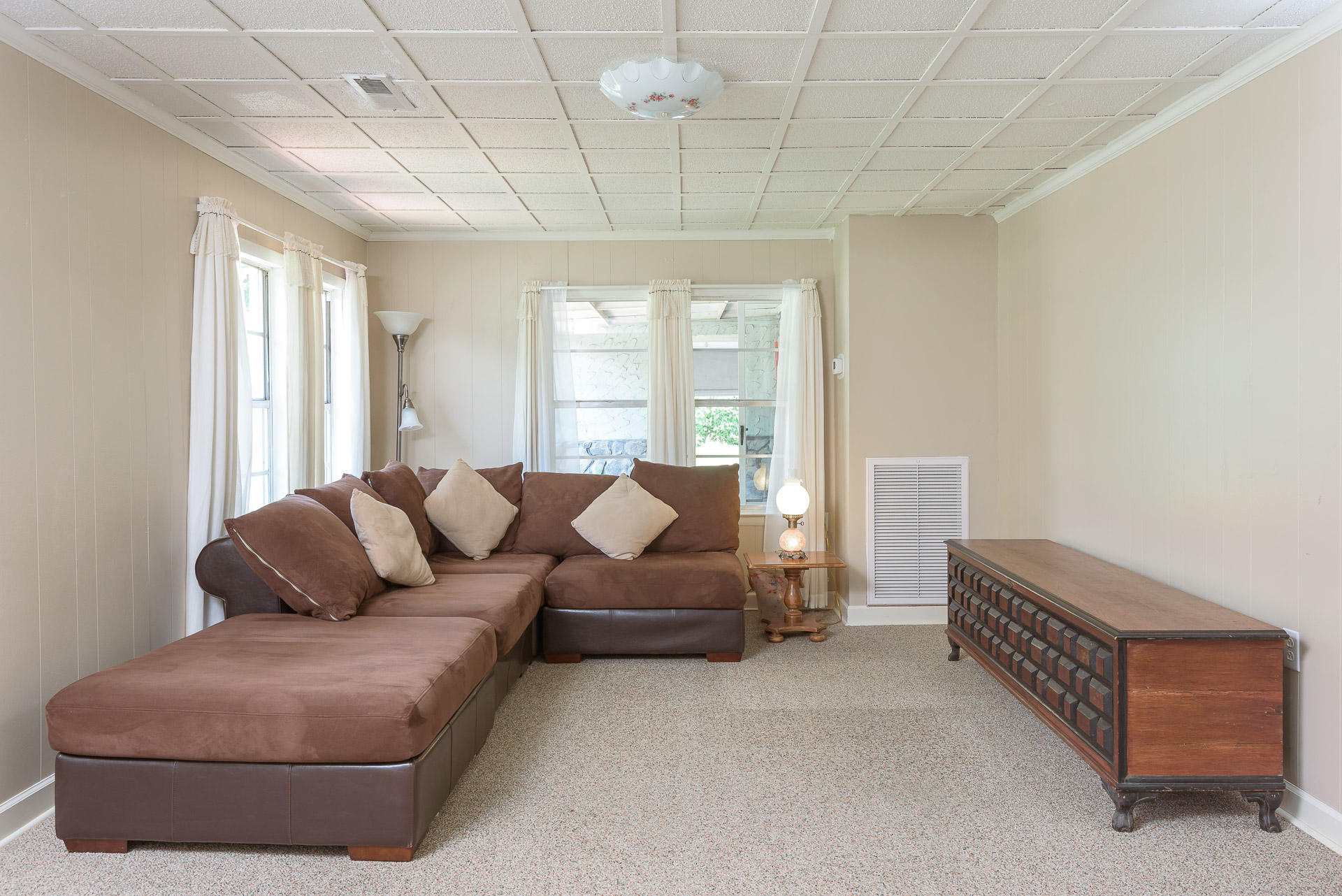 7624 Harper Road Hixson, TN 37343 - Photo 4 of 31 Living Room