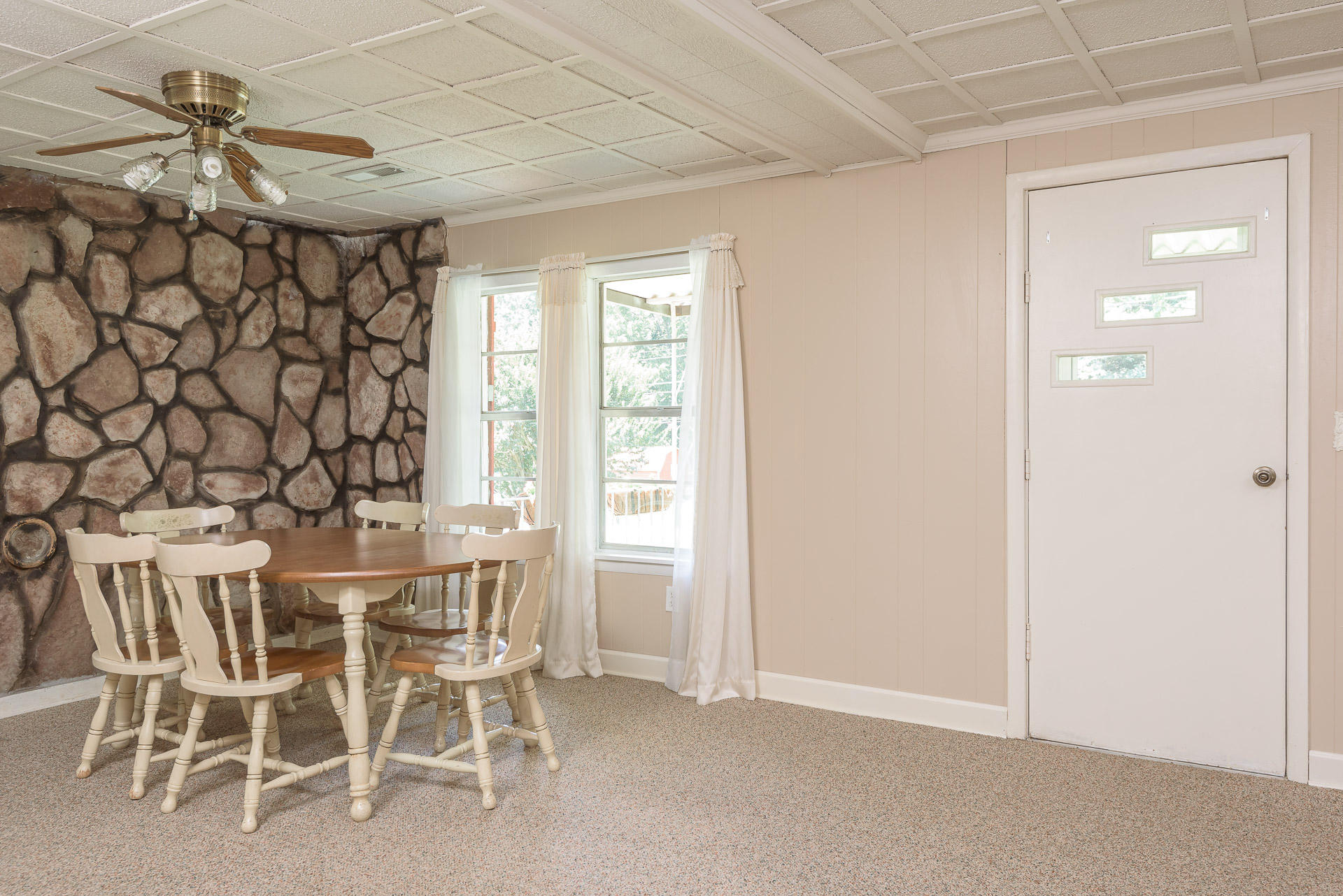 7624 Harper Road Hixson, TN 37343 - Photo 5 of 31 Dining Area