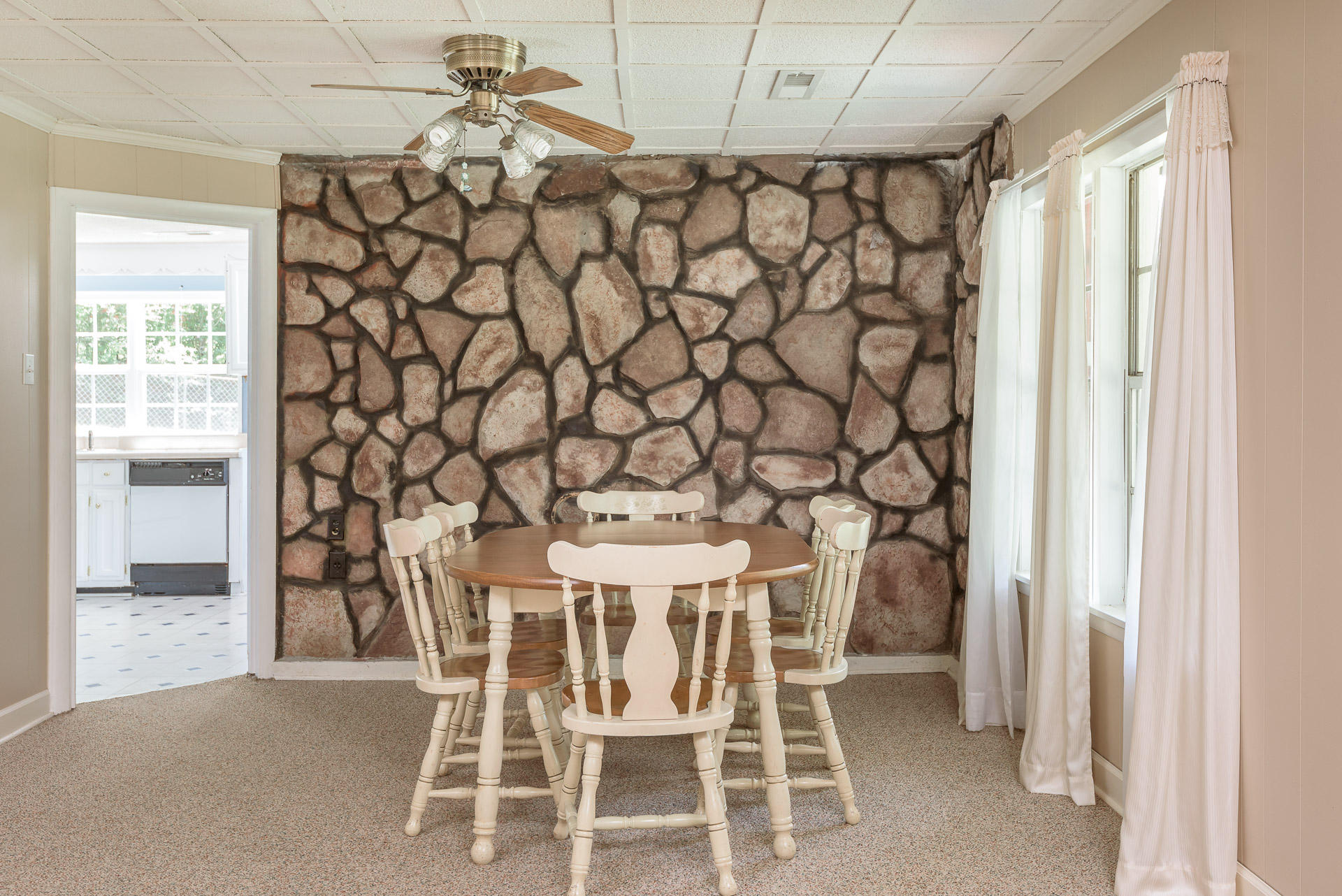 7624 Harper Road Hixson, TN 37343 - Photo 6 of 31 Dining Area