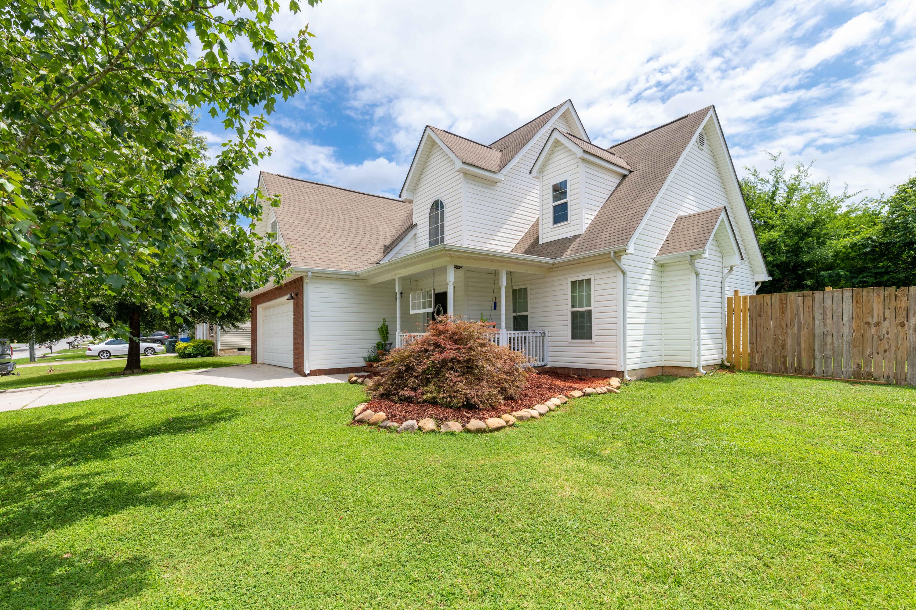 660 Gentry Road Chattanooga, TN 37421 - Photo 2 of 32 D85_3489