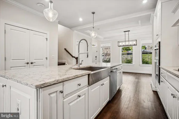 $5,500 | 3016 20th Street South, Arlington, VA 22206