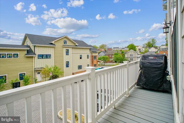 $5,500 | 3016 20th Street South, Arlington, VA 22206