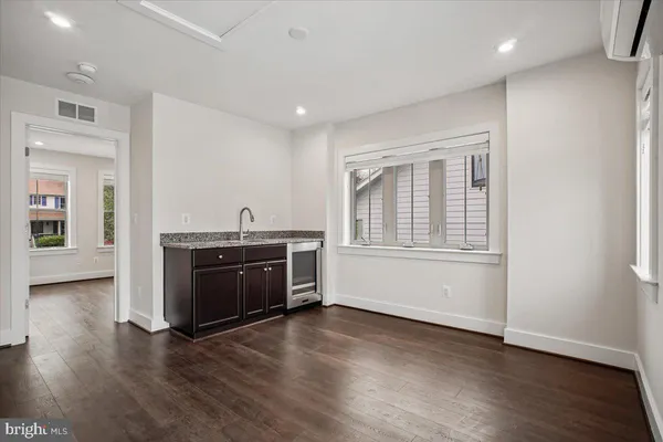 $5,500 | 3016 20th Street South, Arlington, VA 22206