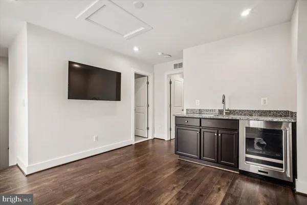 $5,500 | 3016 20th Street South, Arlington, VA 22206