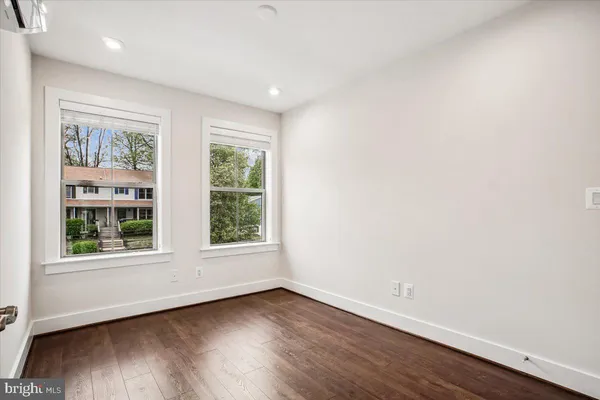 $5,500 | 3016 20th Street South, Arlington, VA 22206