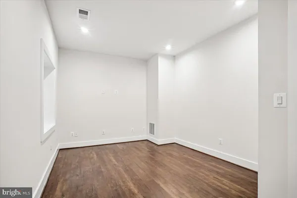 $5,500 | 3016 20th Street South, Arlington, VA 22206