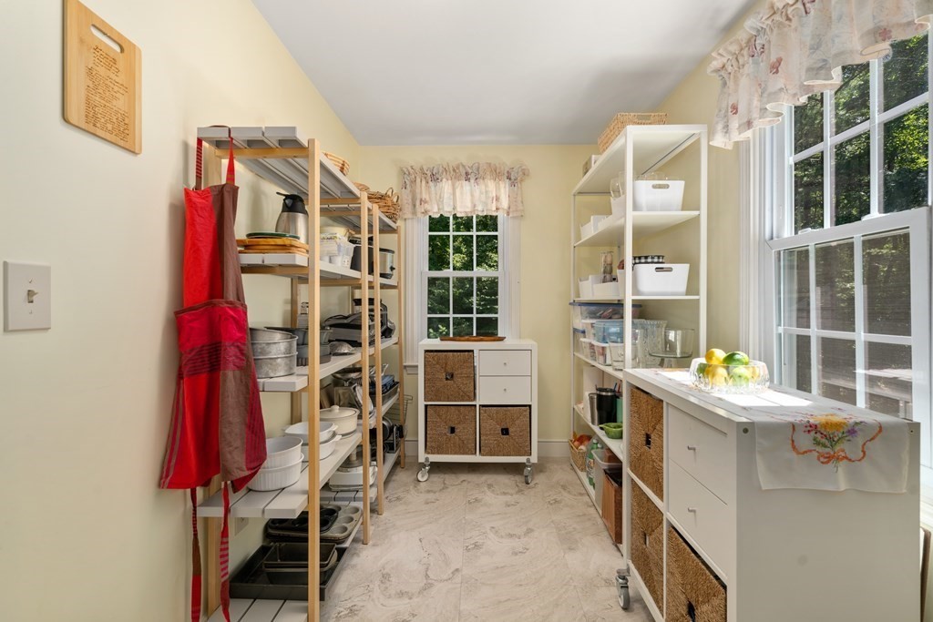 10 Oak Hill Road Mendon, MA 01756 - Photo 13 of 36 Gallery Image 13