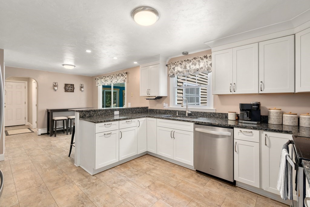 10 Oak Hill Road Mendon, MA 01756 - Photo 15 of 36 Gallery Image 15