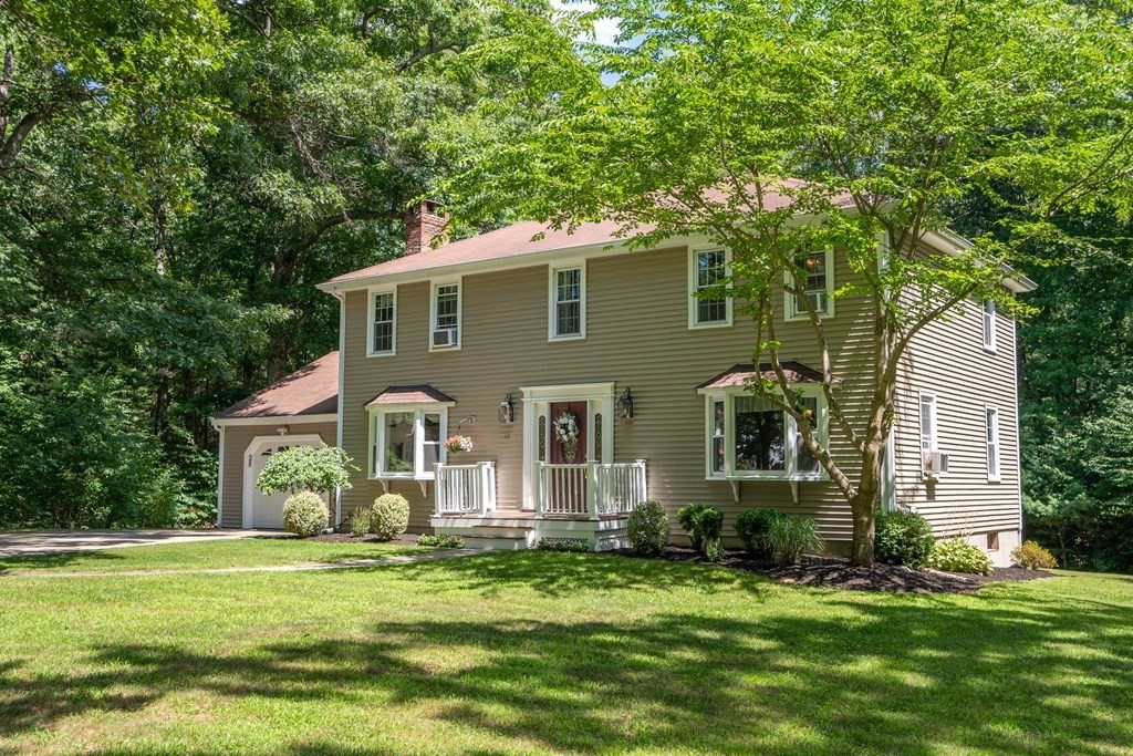10 Oak Hill Road Mendon, MA 01756 - Photo 3 of 36 Gallery Image 3