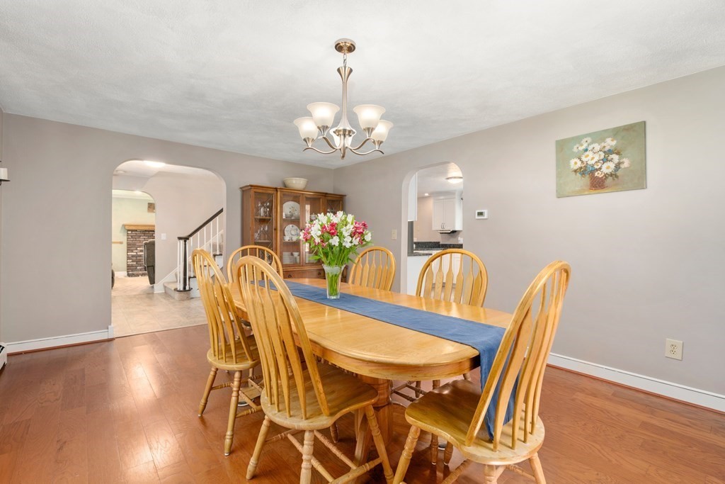 10 Oak Hill Road Mendon, MA 01756 - Photo 8 of 36 Gallery Image 8