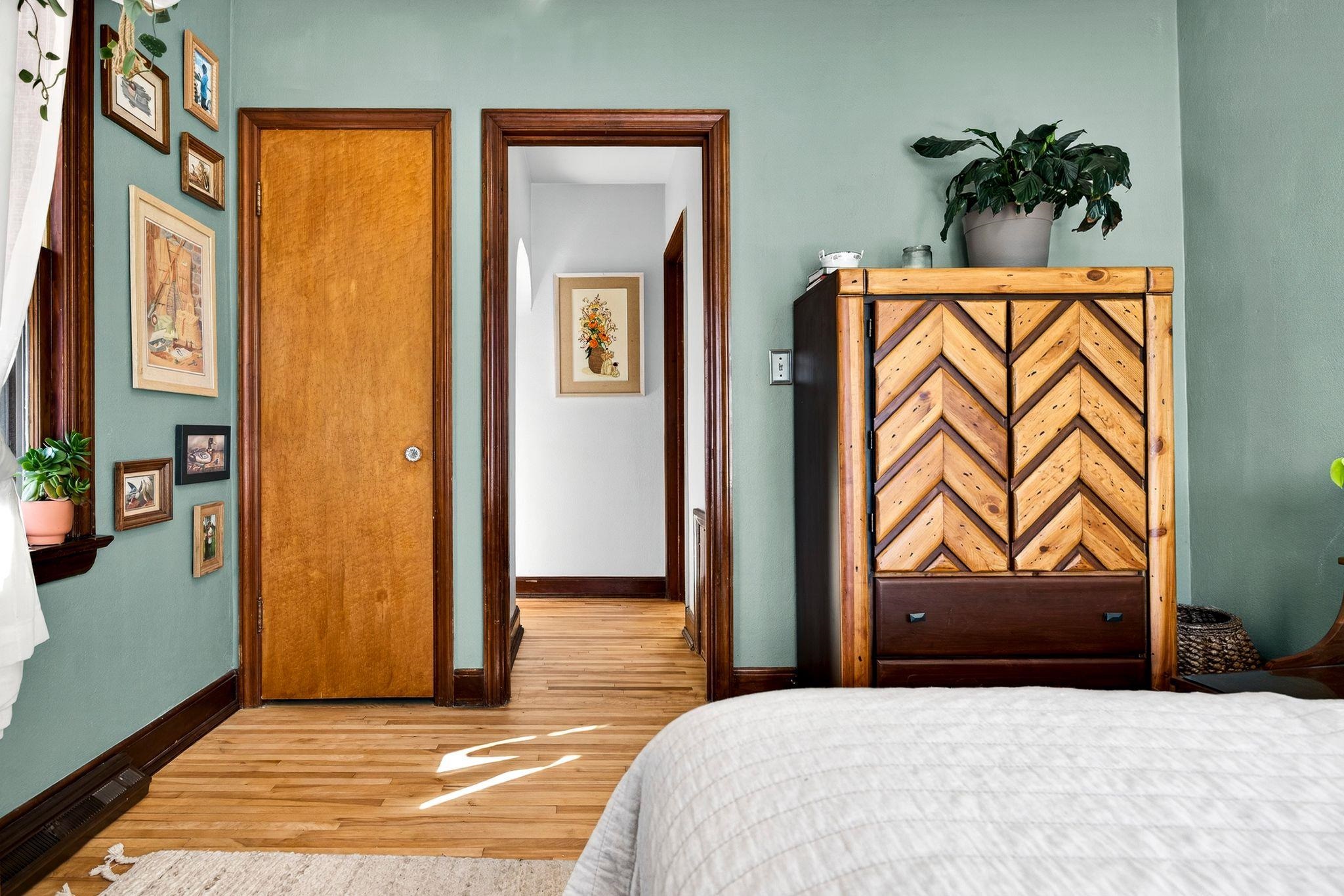 1108 North Gillett Street Appleton, WI 54914 - Photo 16 of 35