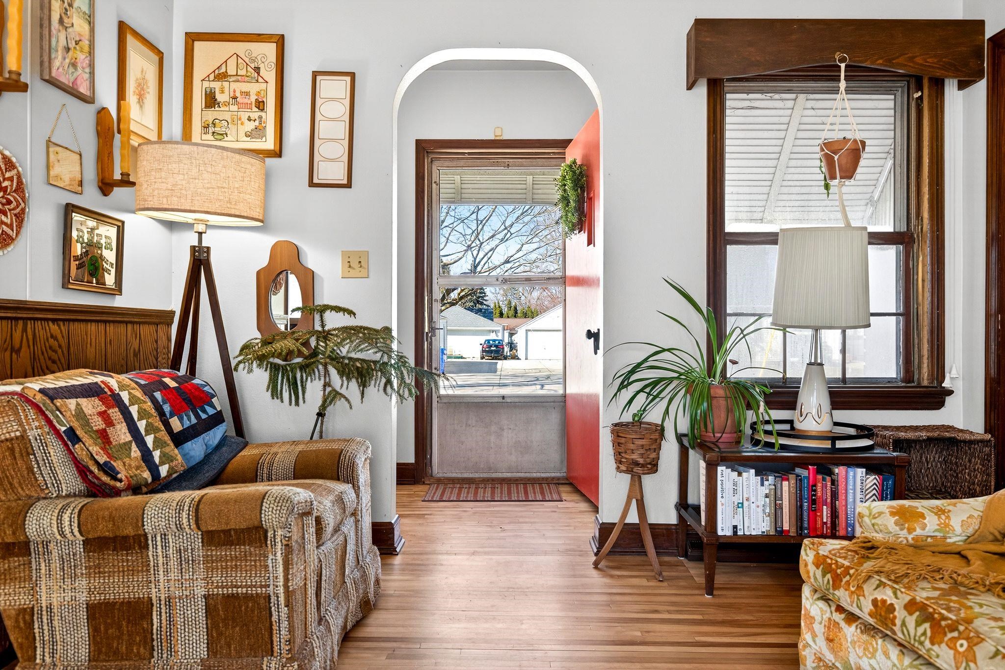 1108 North Gillett Street Appleton, WI 54914 - Photo 5 of 35