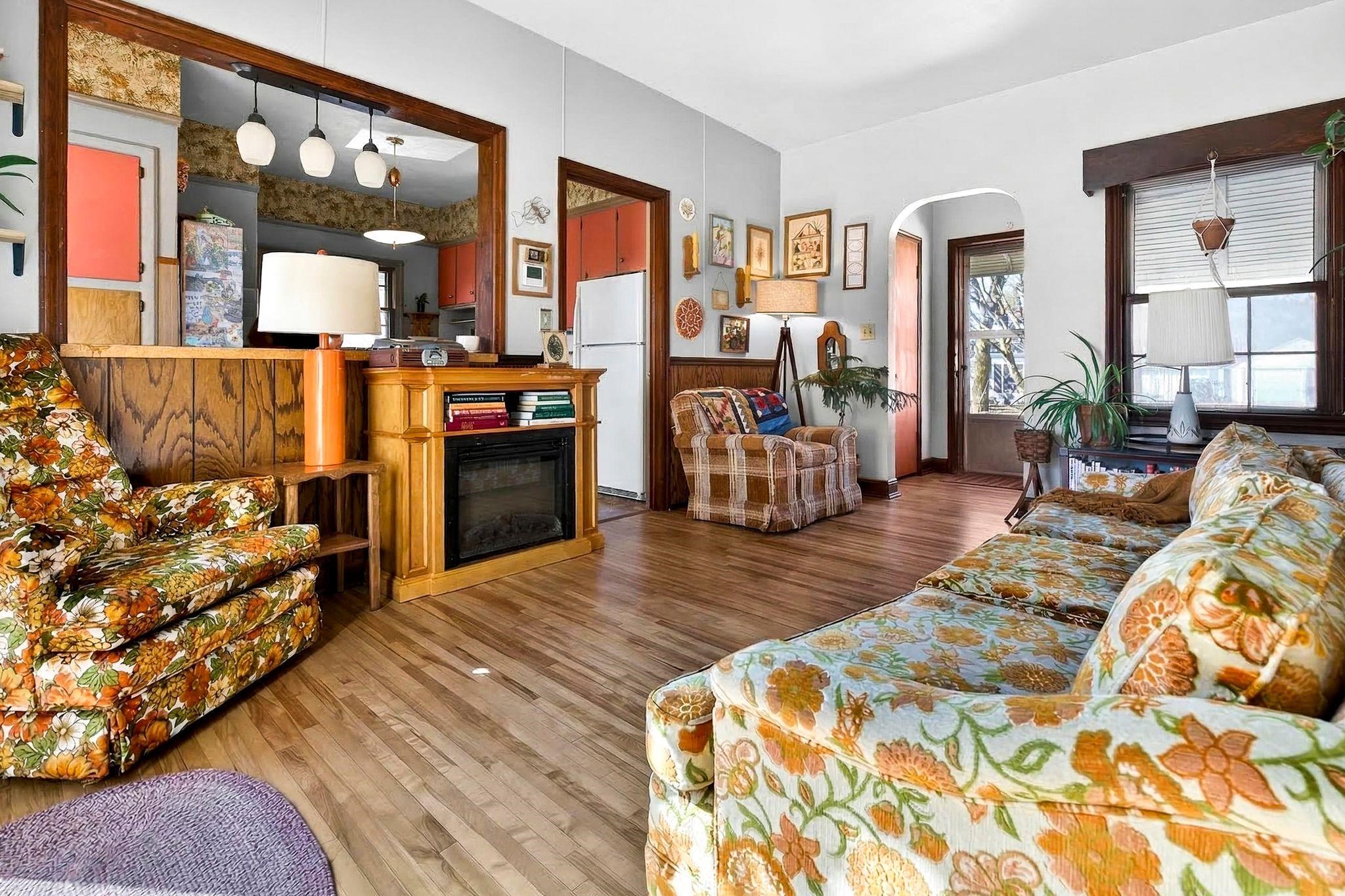 1108 North Gillett Street Appleton, WI 54914 - Photo 7 of 35