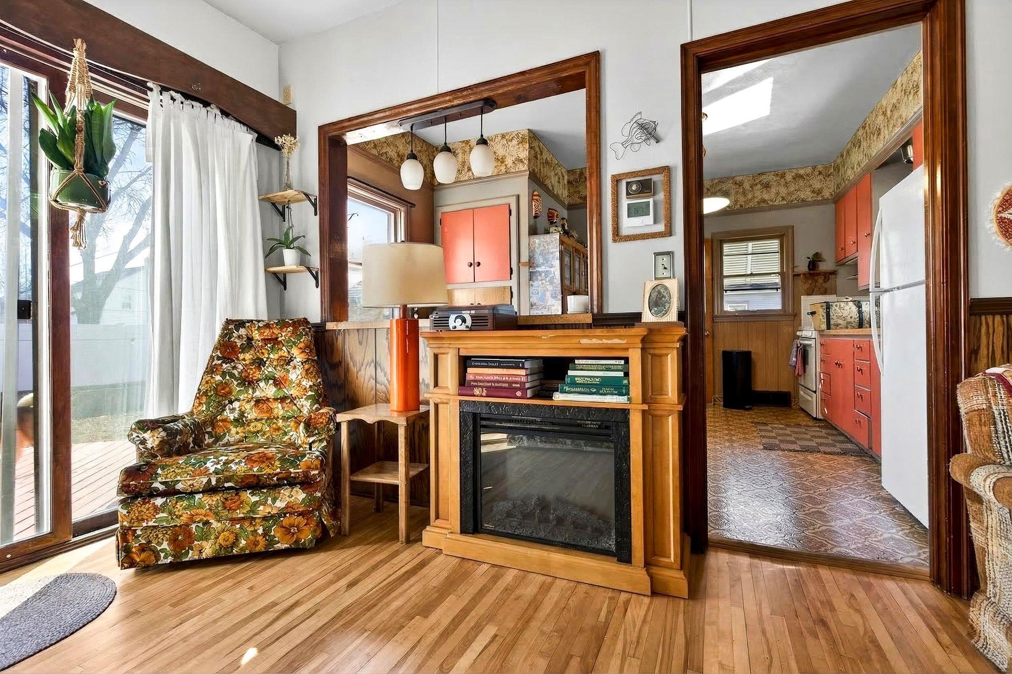 1108 North Gillett Street Appleton, WI 54914 - Photo 8 of 35