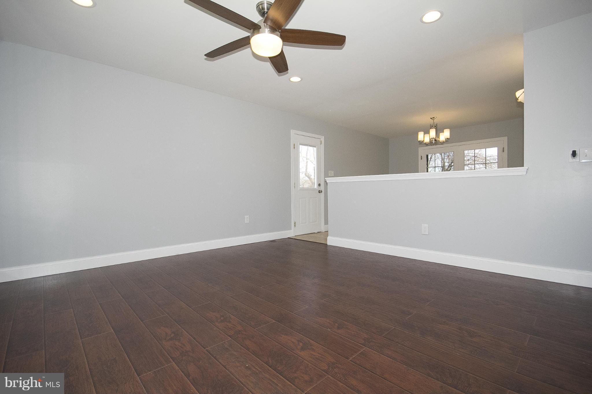 3943 Susanna Road Randallstown, MD 21133 - Photo 3 of 30 Living Room