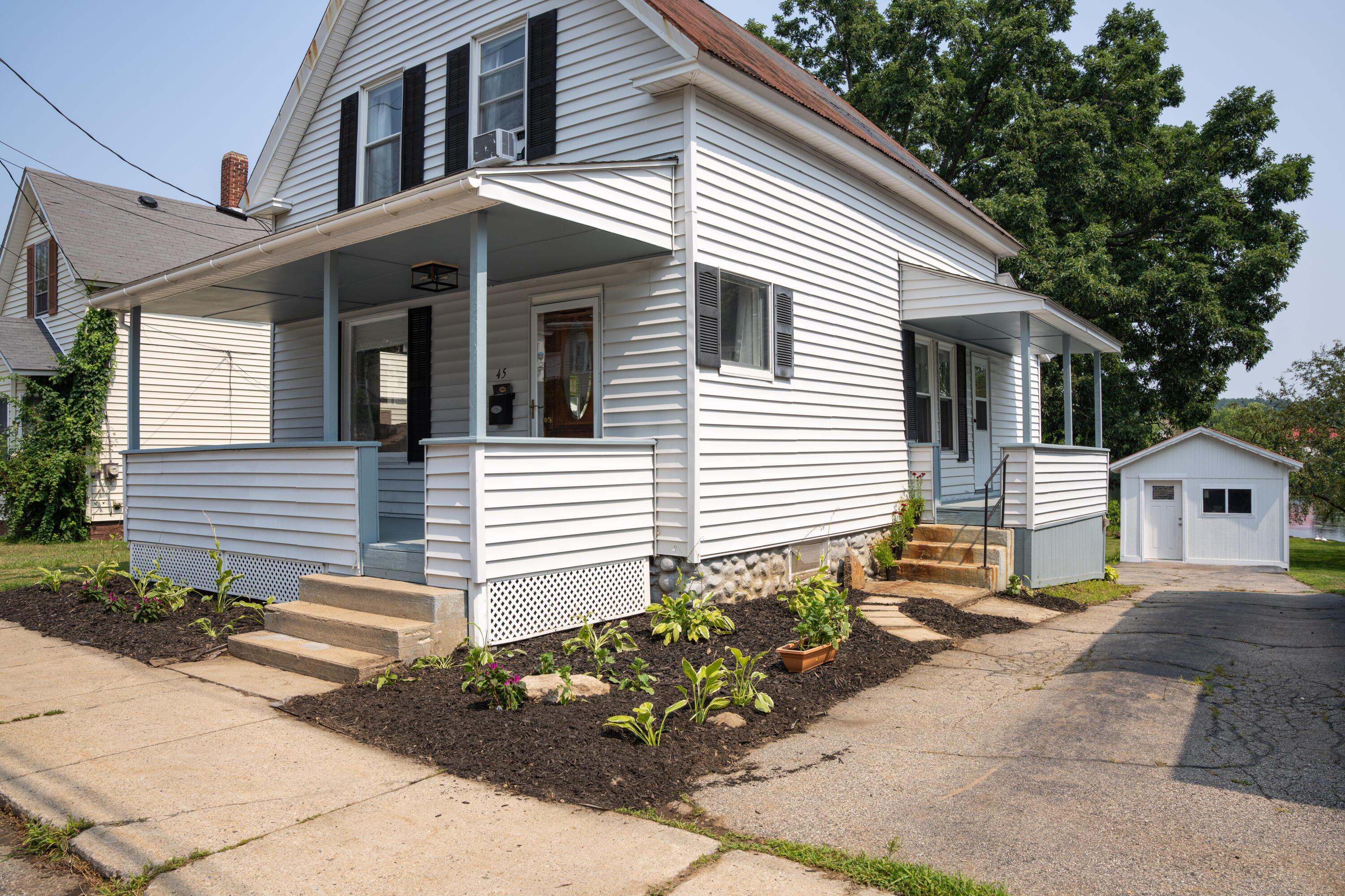 45 Riverside Avenue Sanford, ME 04073 - Photo 1 of 42 DSC03551-2