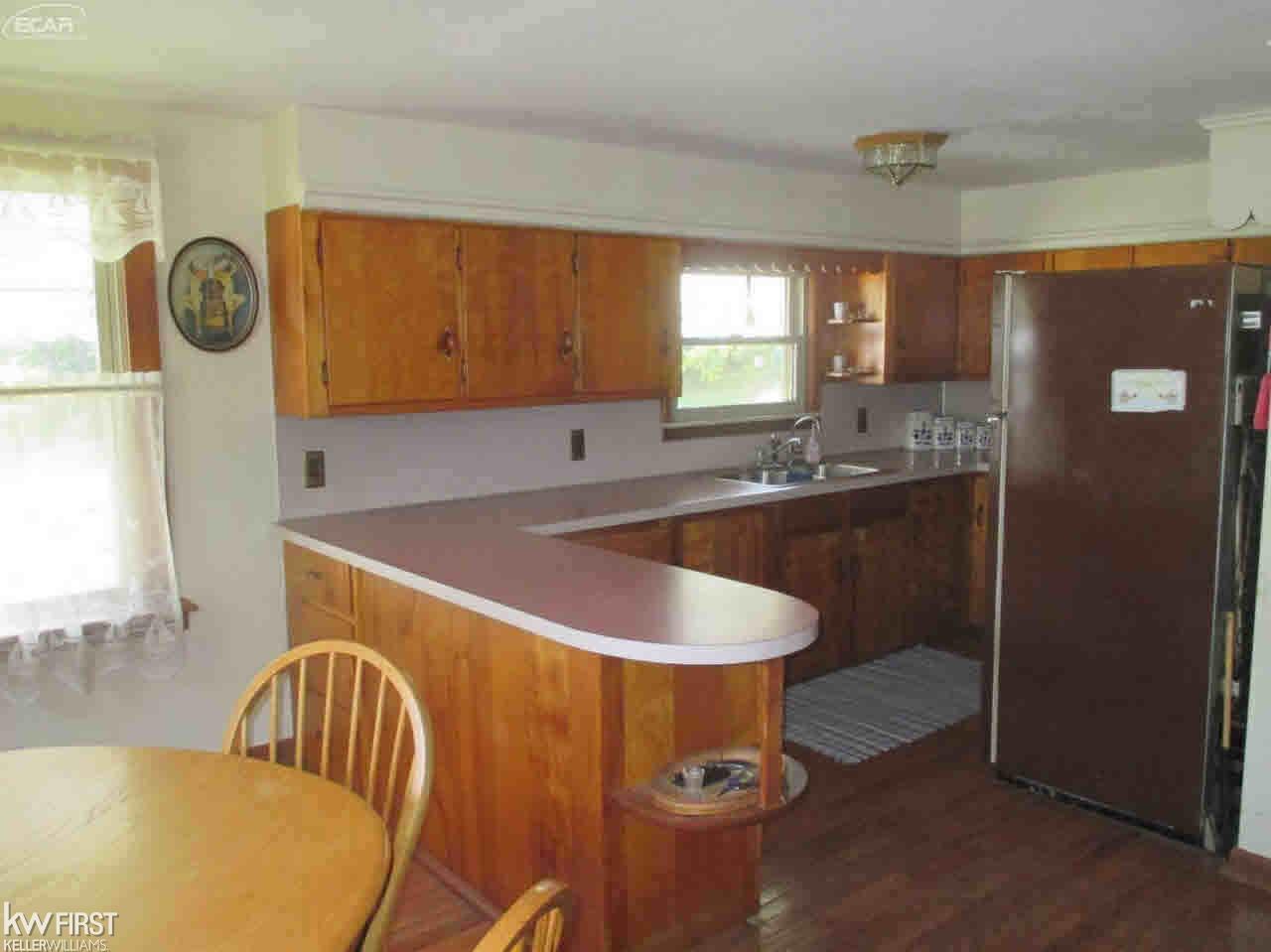 1155 Adams Road Burton, MI 48509 - Photo 5 of 15