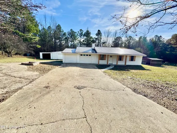 $229,900 | 107 Cunningham Road, Holly Springs, MS 38635