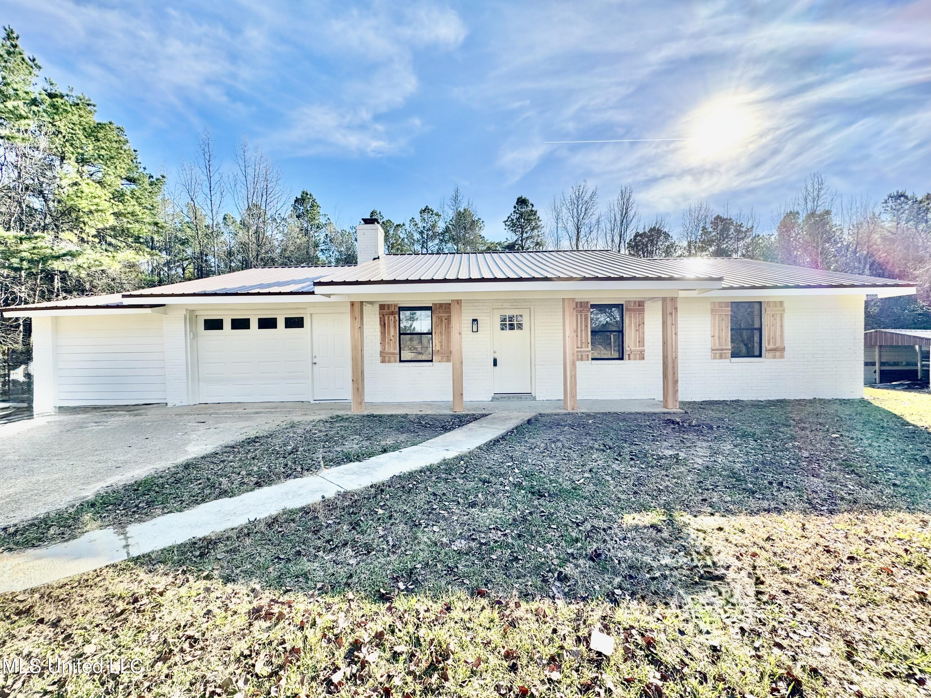 107 Cunningham Road Holly Springs, MS 38635 - Photo 3 of 22 IMG_3749