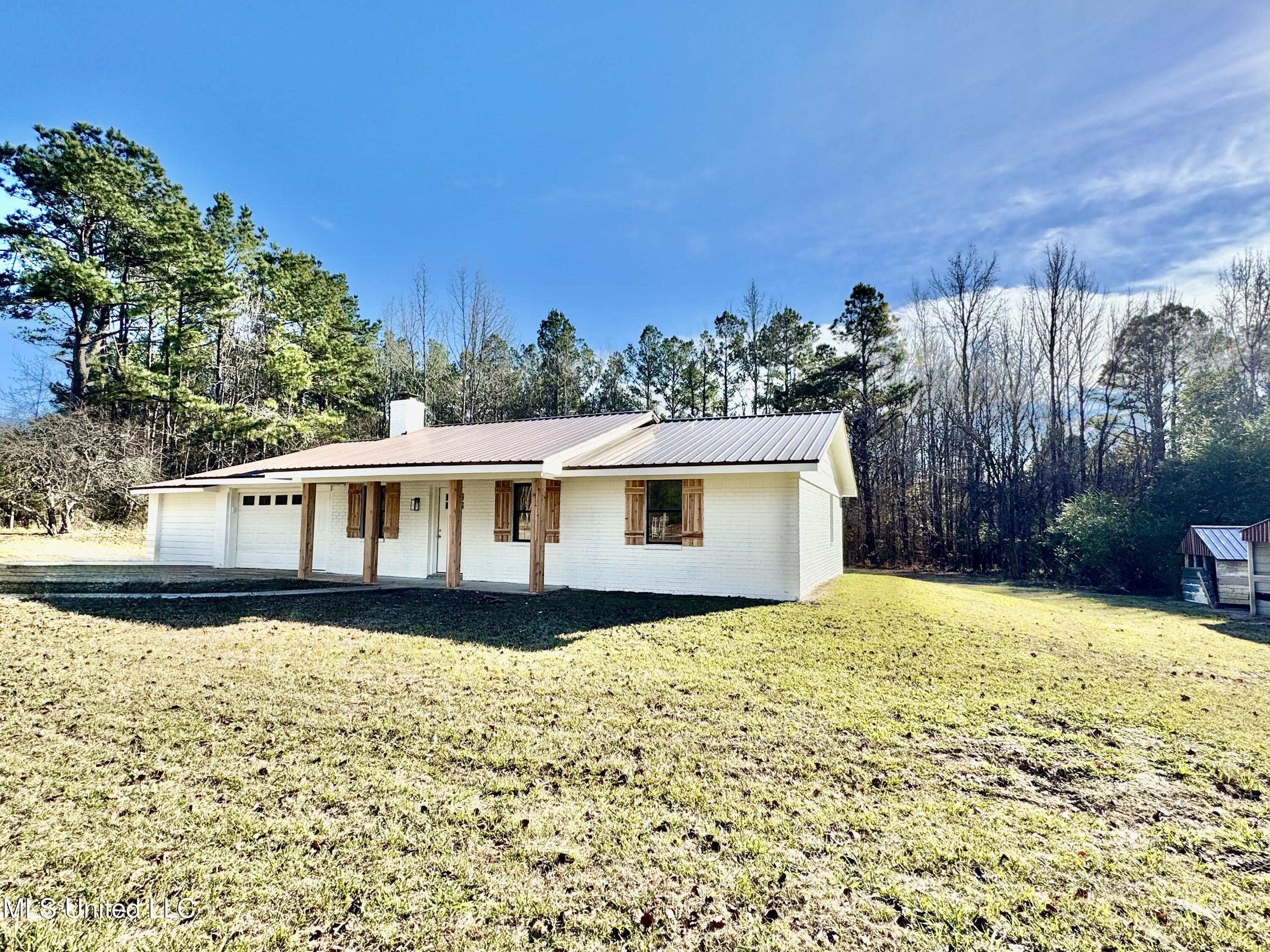 107 Cunningham Road Holly Springs, MS 38635 - Photo 5 of 22 IMG_3720