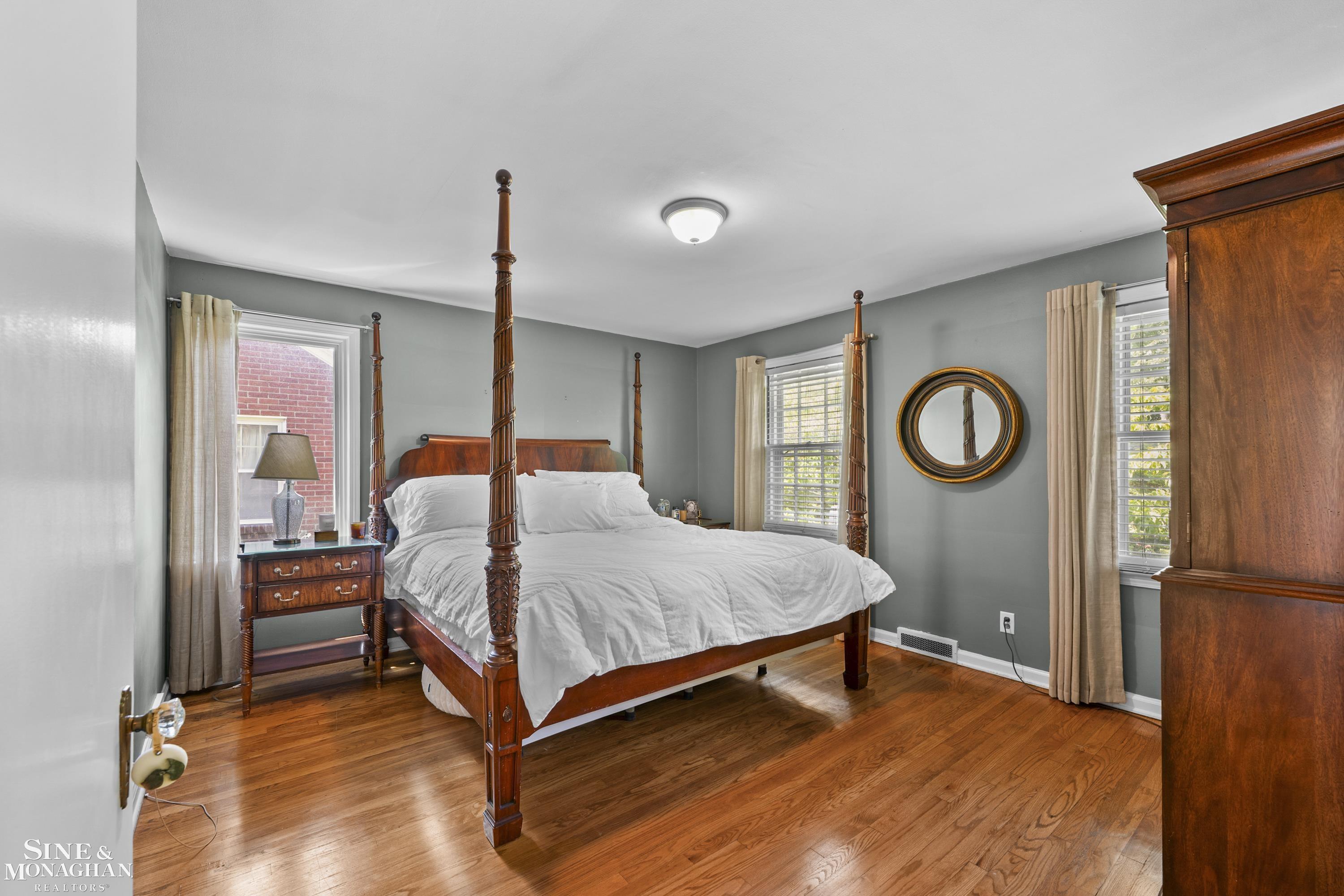 433 Maison Road Grosse Pointe, MI 48236 - Photo 21 of 38 50213206-1c8bf2c1-3c00-42c8-bf9b-d34823cd5e60.JPG