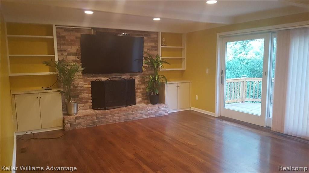 31000 Oak Valley Drive Farmington Hills, MI 48331 - Photo 4 of 19