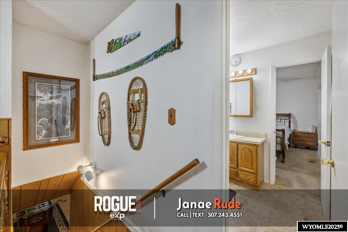 4459 Pursel Drive Casper, WY 82604 - Photo 14 of 47