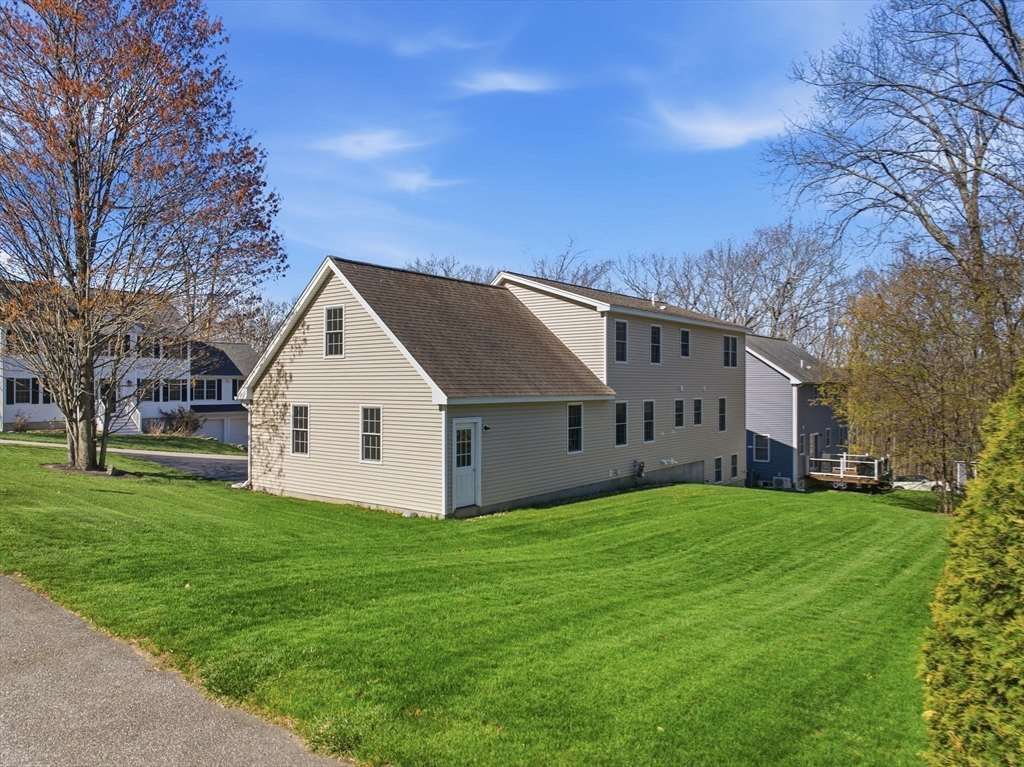 19 Brendan Road Clinton, MA 01510 - Photo 4 of 25
