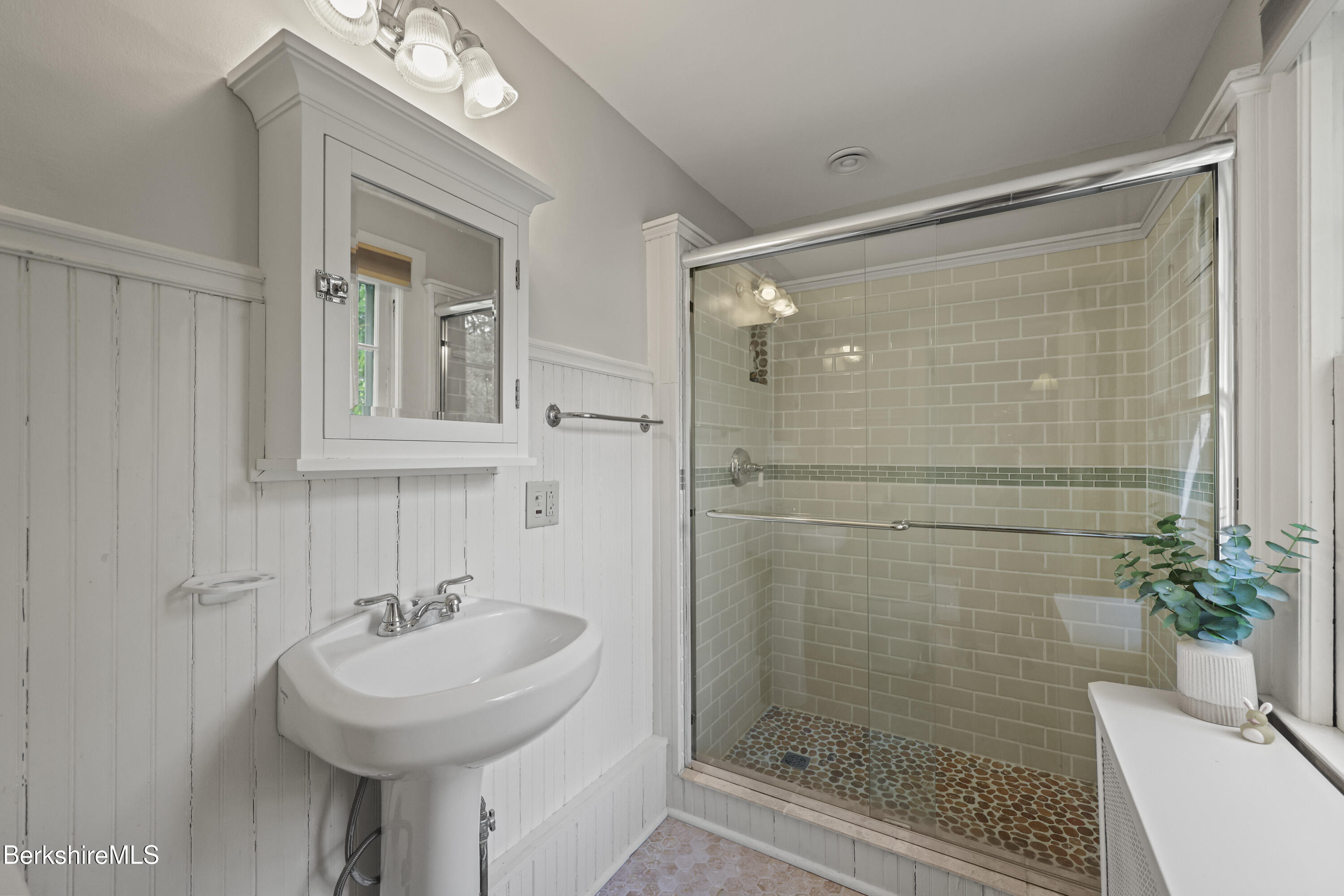 68 Colt Road Pittsfield, MA 01201 - Photo 34 of 49 4th Bedroom Ensuite Bathroom