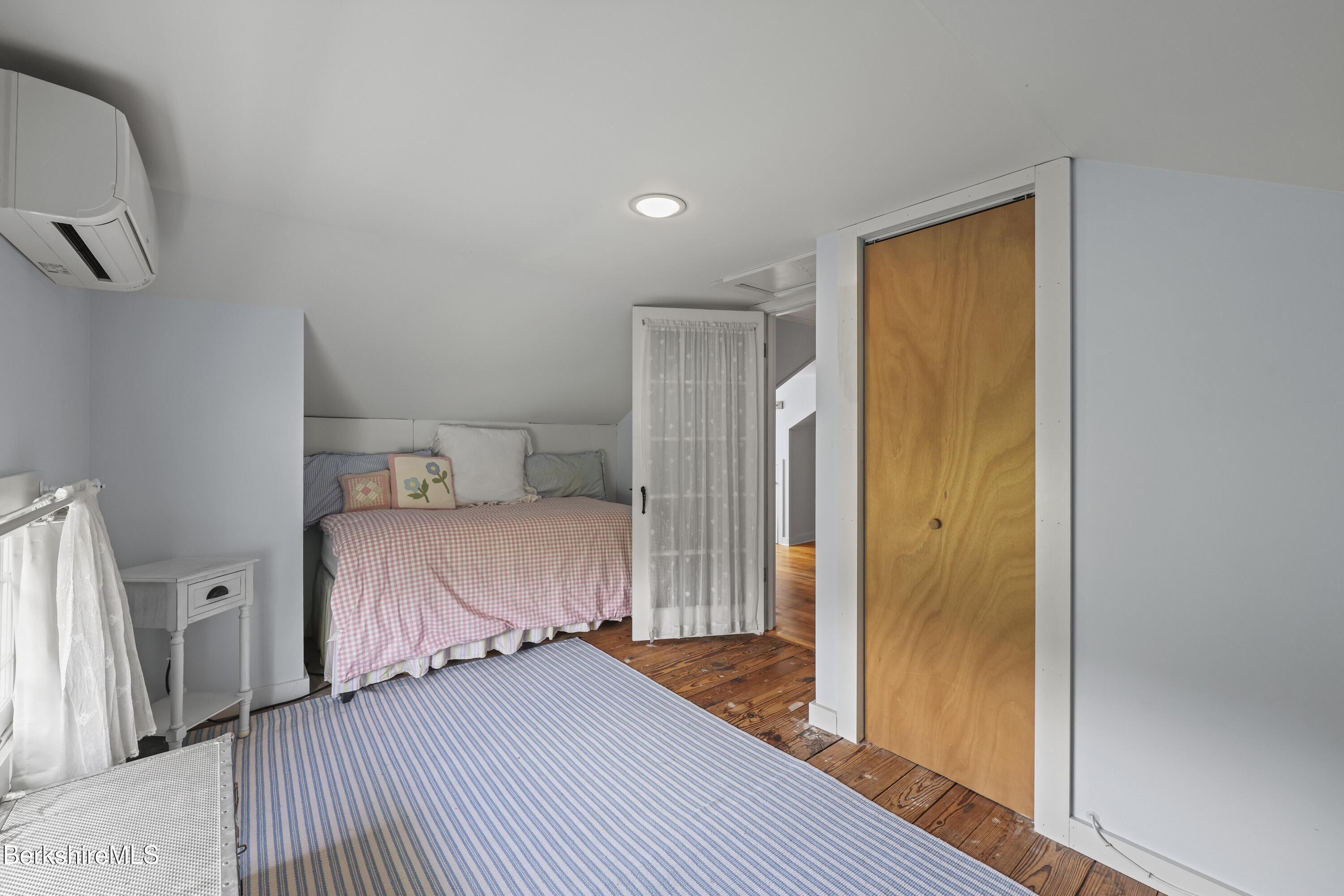 68 Colt Road Pittsfield, MA 01201 - Photo 38 of 49 6th Bedroom/Flex Space