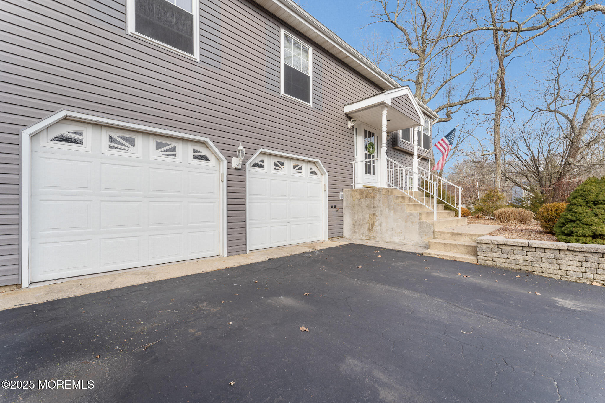 4 Yorkshire Drive Jackson, NJ 08527 - Photo 5 of 58 a view of a house with a street