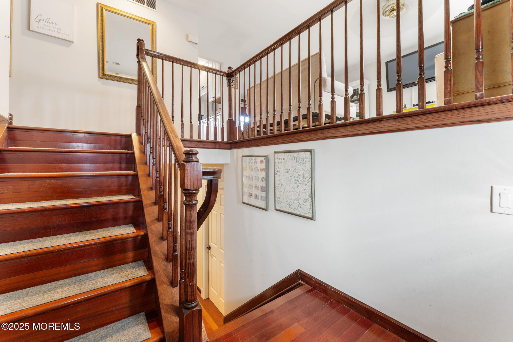 4 Yorkshire Drive Jackson, NJ 08527 - Photo 8 of 58 a view of entryway