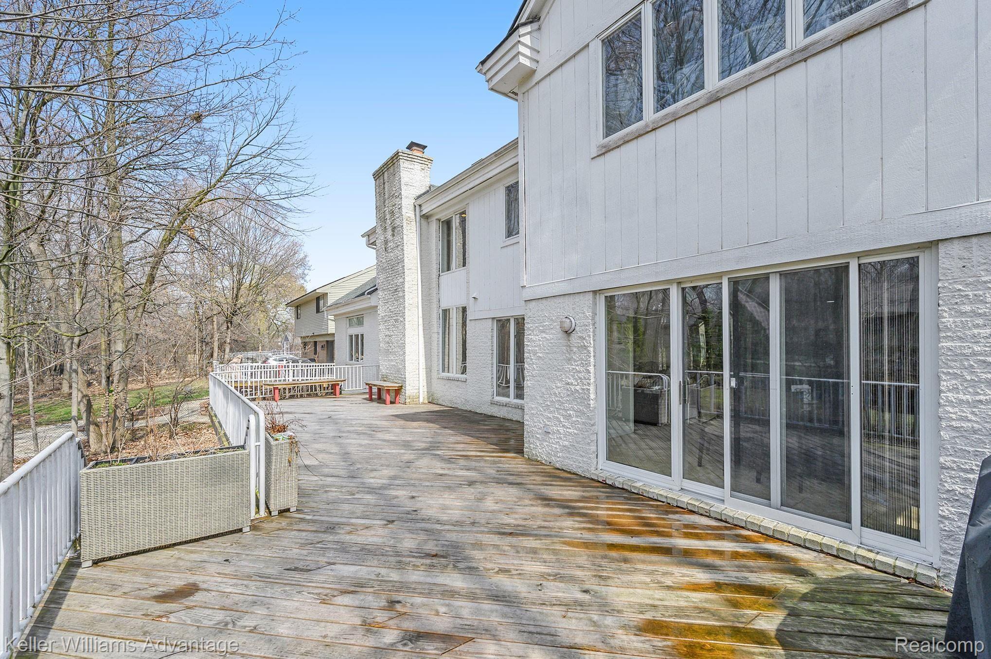 6940 Drake Road West Bloomfield, MI 48322 - Photo 43 of 59 6940-Drake_76.jpg